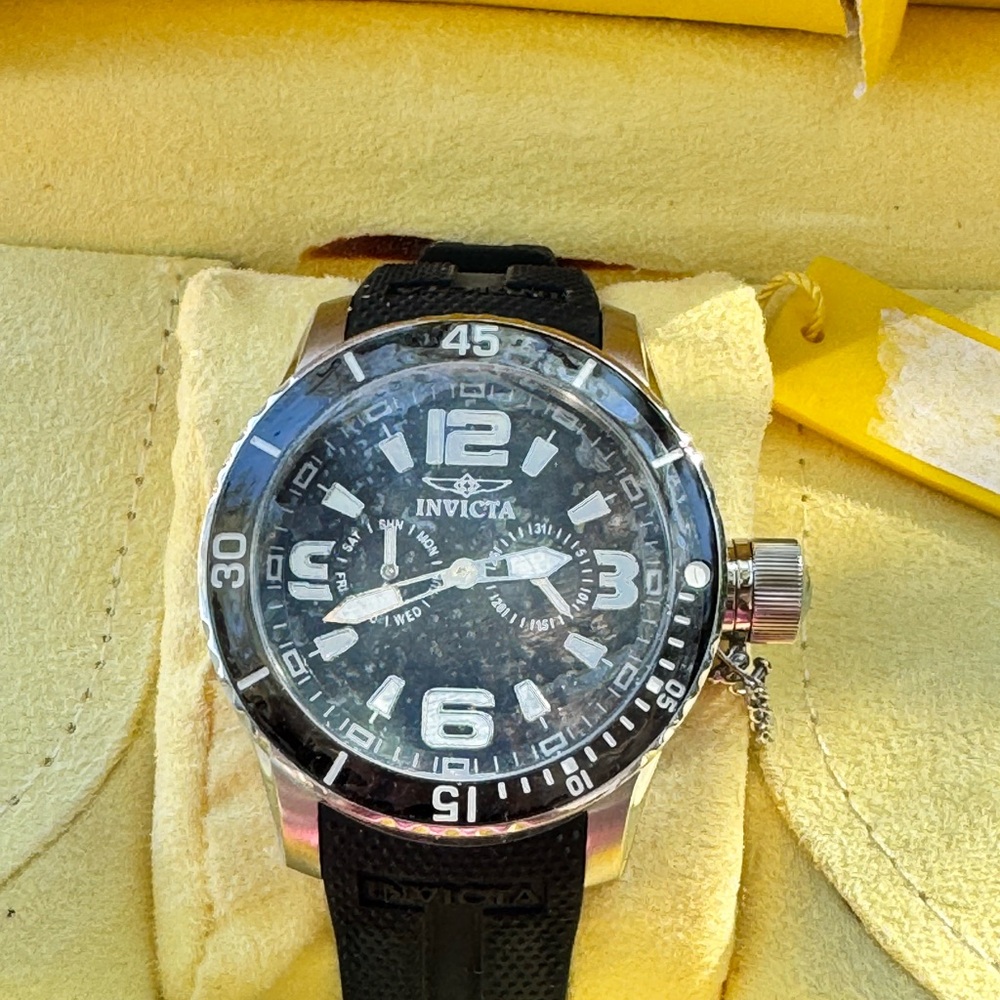 ⌚ Invicta Men’s Stainless Steel Diver Watch with Black Rubber Strap